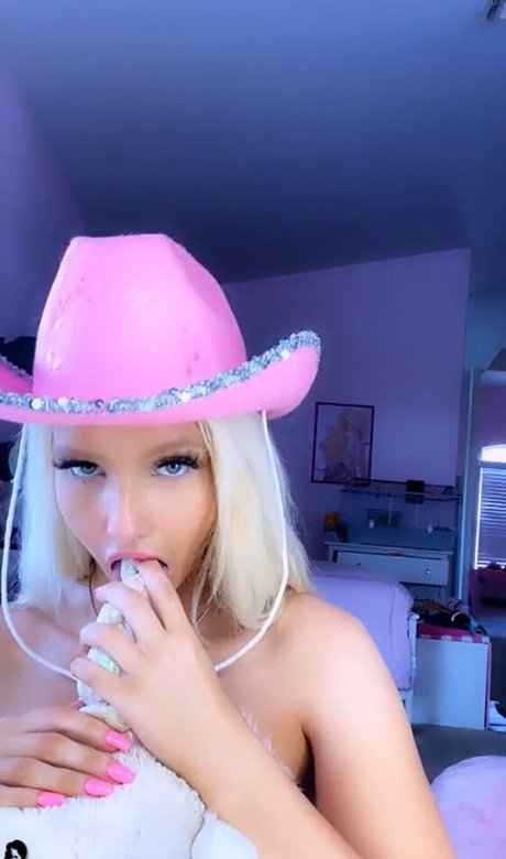 Linsey99 model hot photos