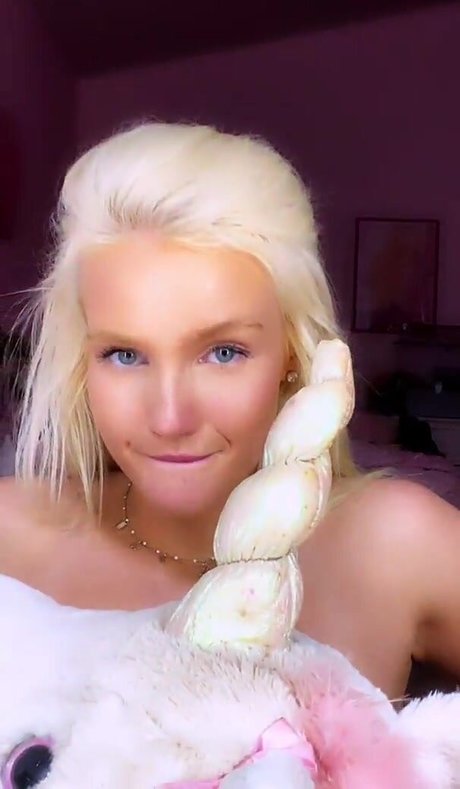 Linsey99 porn model gallery