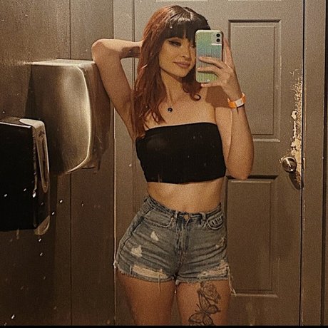 Mystichan nude actress gallery