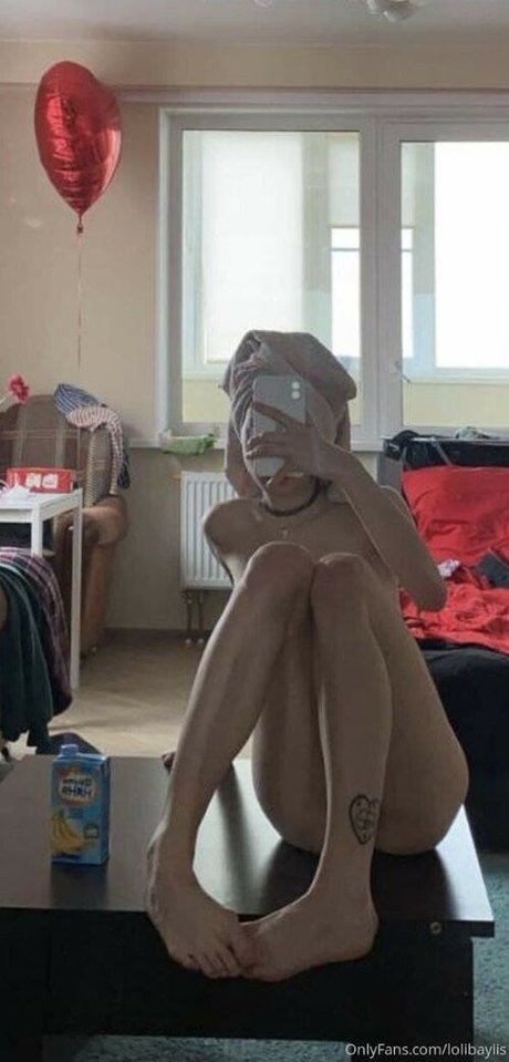 Ghostcrybaby nude model photos