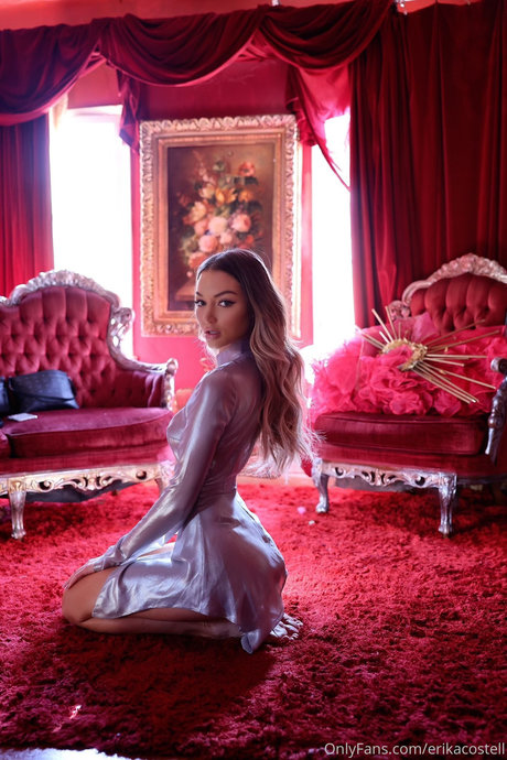 Erika Costell Profile pic