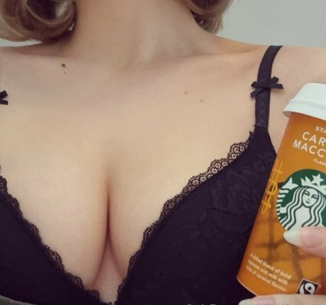 jovi fragole star adult image