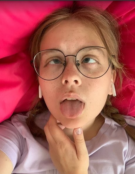 emilyforelsket top model pics