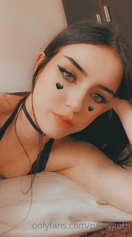 Purtygoth nude actress picture