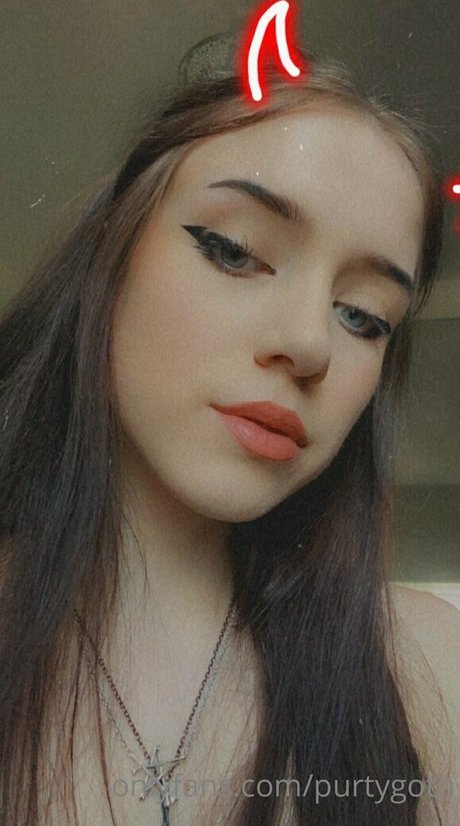 Purtygoth erotic actress img