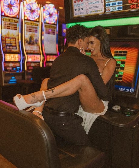 Claudiaxxxrose vip model art pic