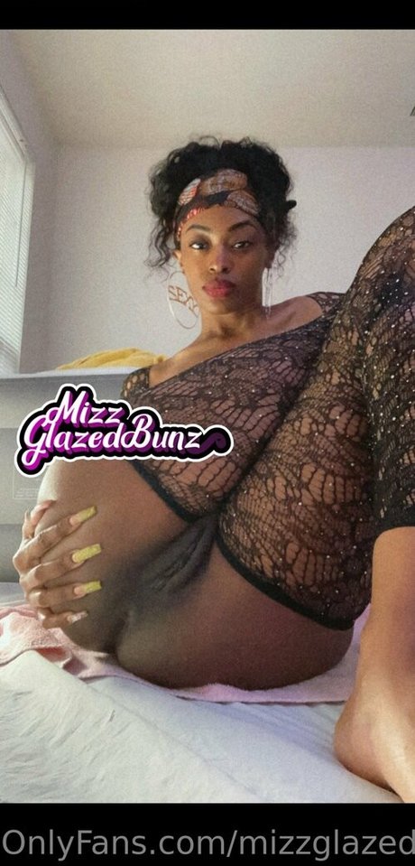 MizzGlazedBunz adult actress photos