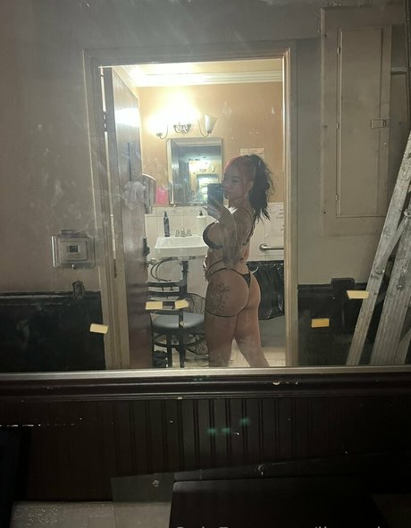 mom daughter onlyfans nudes galleries