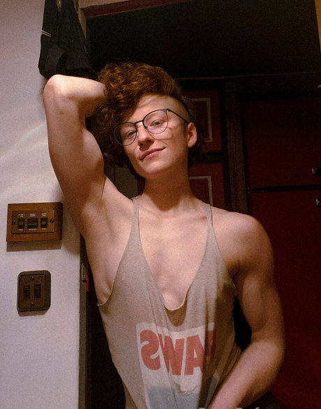 redsreferences star nudes picture