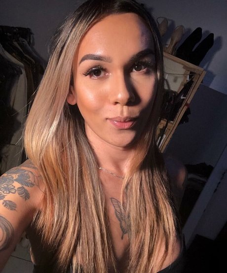 bruninhatgirl star high quality pic