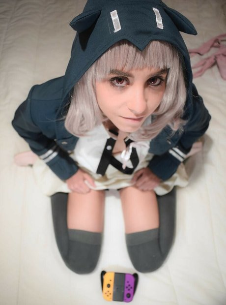 Elisabeth Hope star nudes gallery