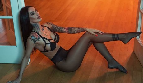 Rosetatt free model photos