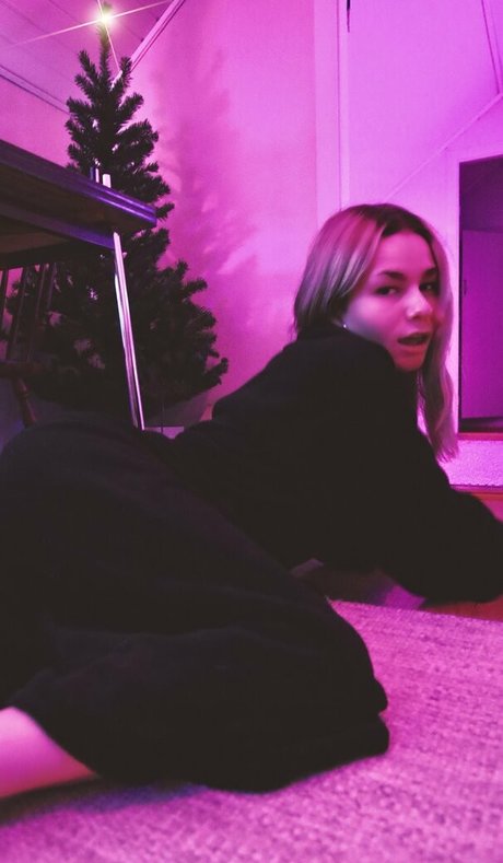 wilfjell pretty actress img