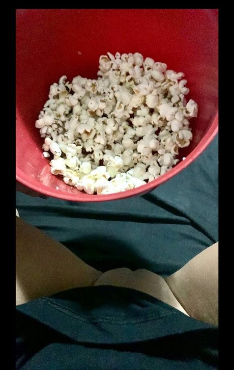 Jamilly Carvalho model top pics