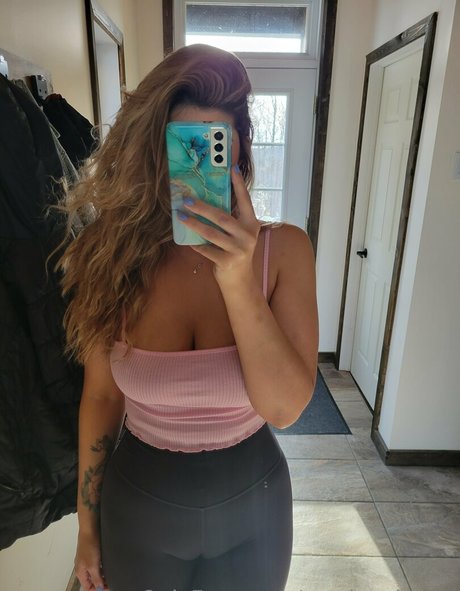 scarletwinters perfect model pic