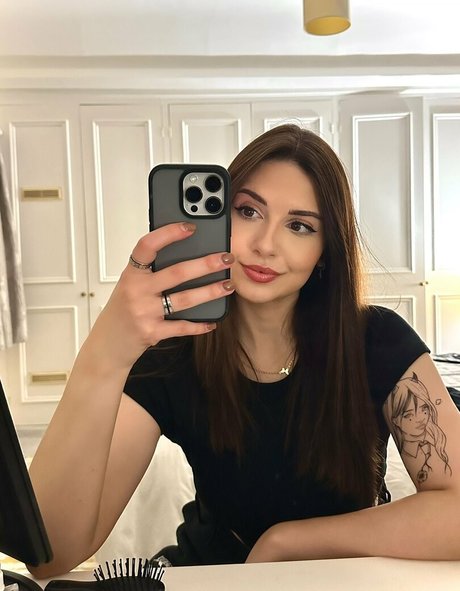 Harrie Silver pornstar hd pic