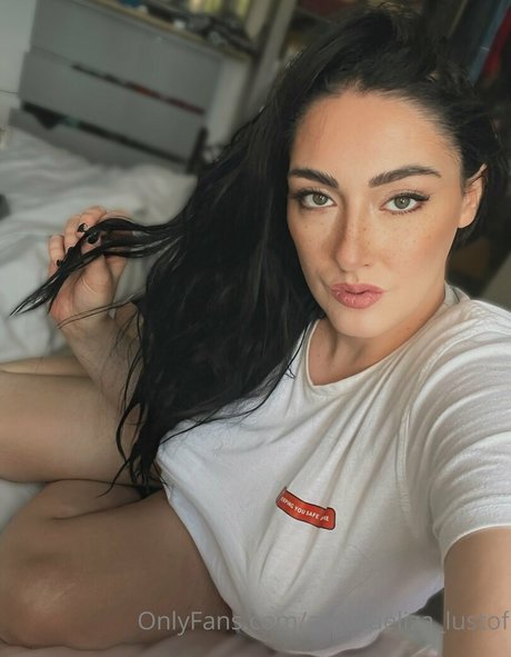 Eliza Lust pretty star pics