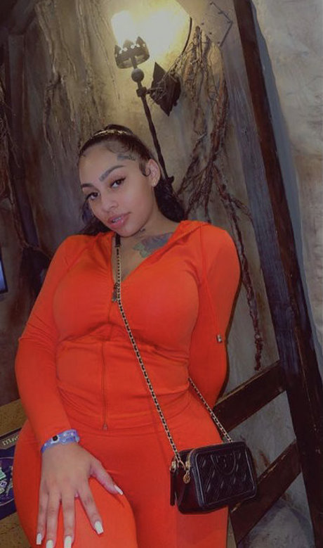 FineAssYonna xxx actress photo