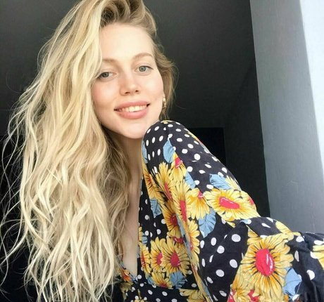 larafrosty pornstar best photos