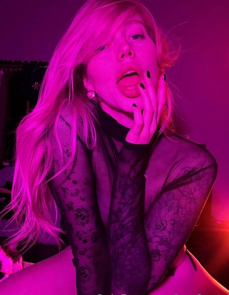 larafrosty naked star archive