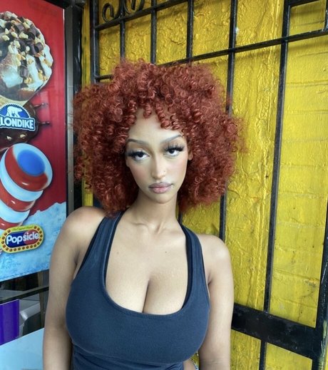 Solaya Ismail pornographic model pics