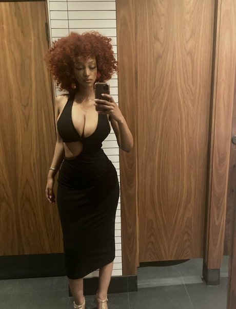 Solaya Ismail model naked photos