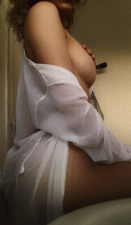 ariafreee pornstar free pic