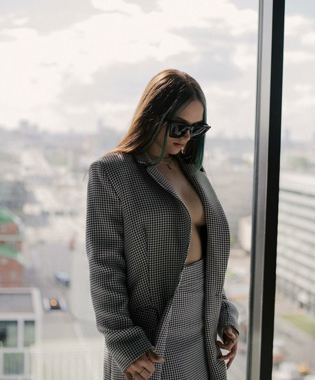 Leron Baron star nude photos