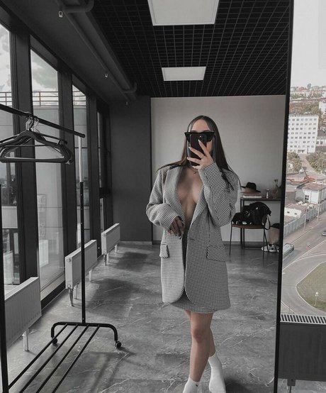 Leron Baron beautiful star photo