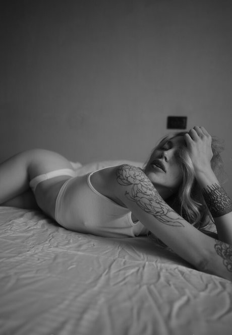 yammy bunny model nice image