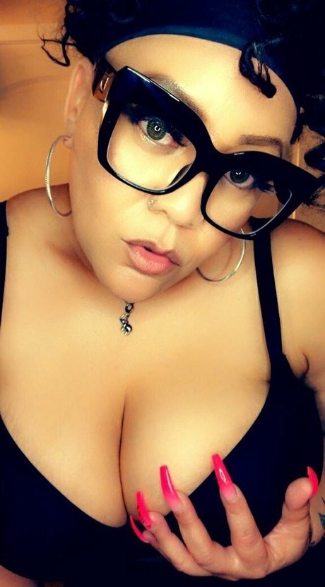 mywaysoles model art gallery