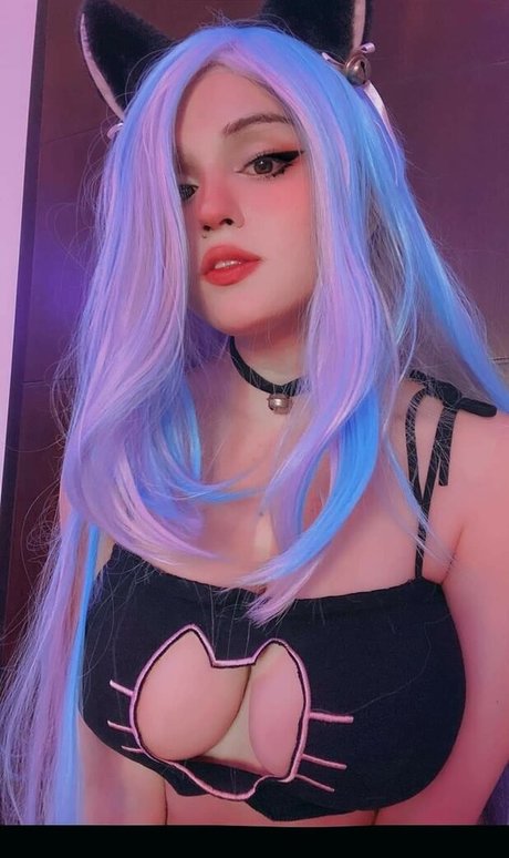 Hell Chan model nice photos