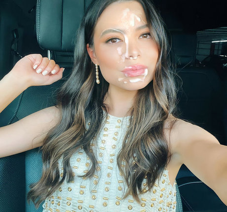 Miranda Cosgrove star hot pics