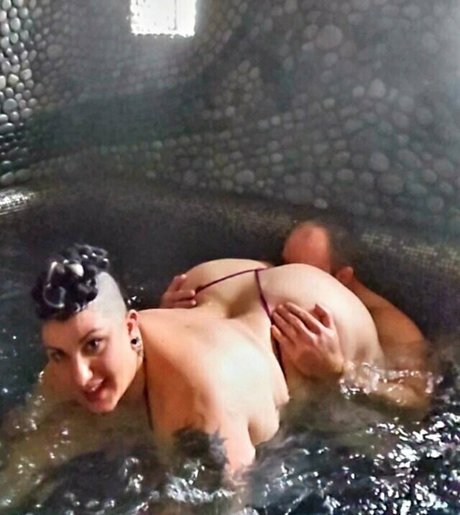 griminatorfree nude actress photos