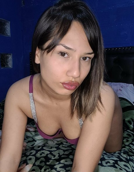 canelam sexy actress image