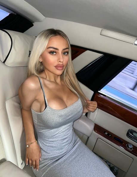 Alicia Bell star sexy photo