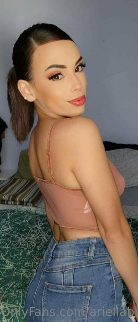 ariellabloom model xxx photos