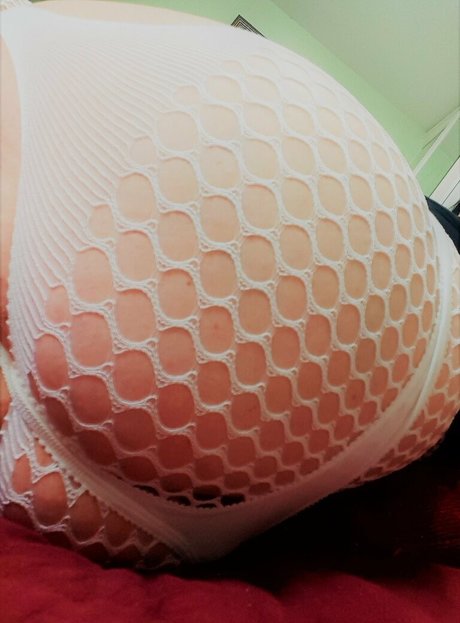 maturebustymom star nudes images