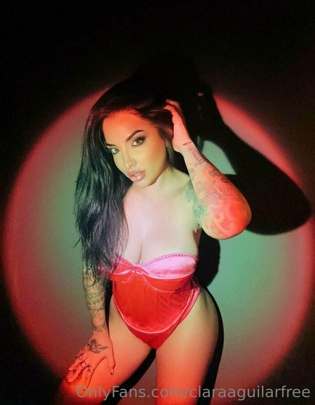 claraaguilarfree model sexy pictures