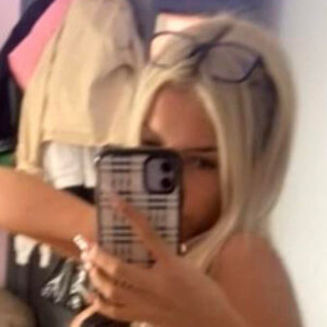 littleblondetease exclusive actress pictures