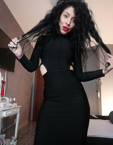 naughtydonna porn actress image