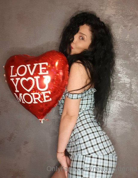 naughtydonna porn star pictures