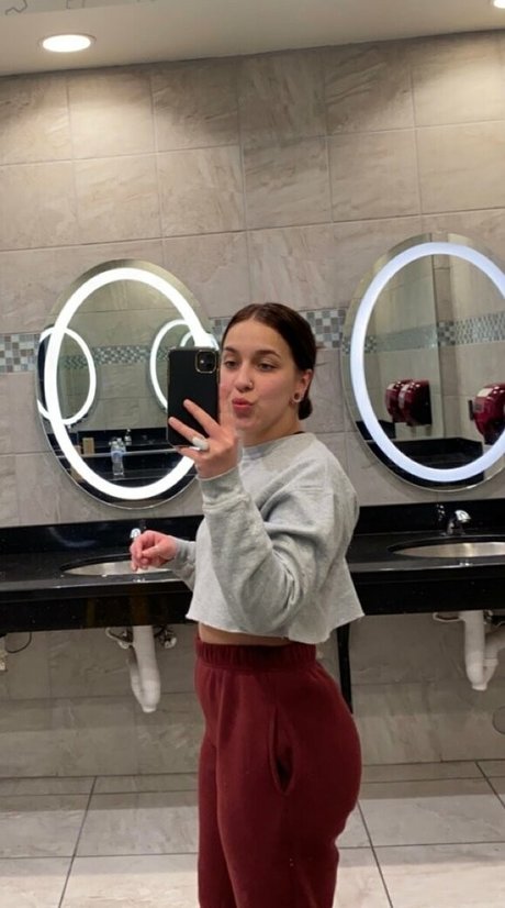 rhyrhyie pornstar naked image