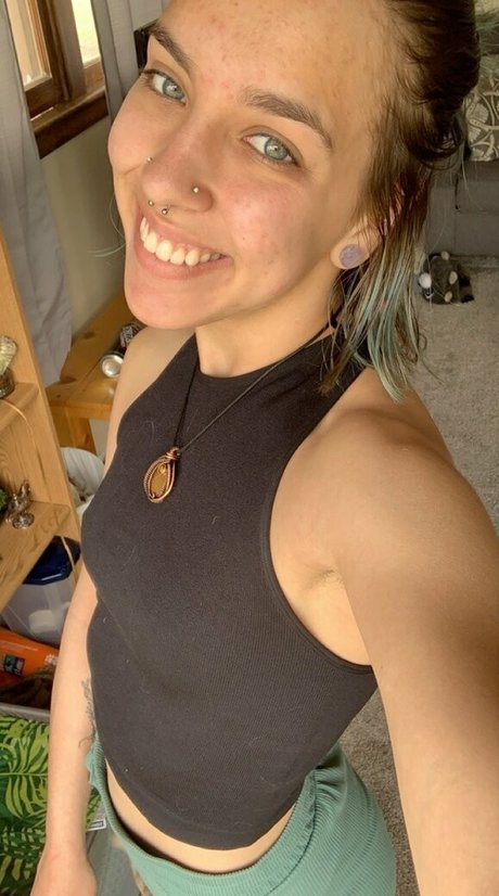 rhyrhyie star naked image