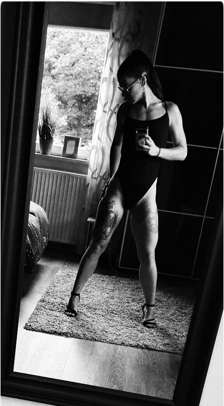 ma belle sex model pic