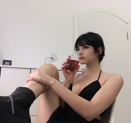 Milkyroth adult star images