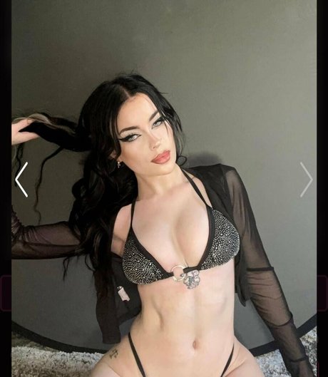 emmanorton model naked pic