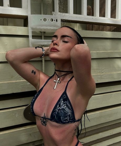 non onlyfans pornographic photos