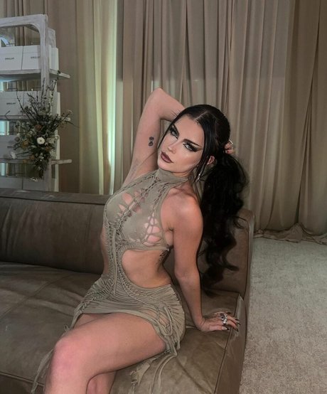 emmanorton pornographic model pictures