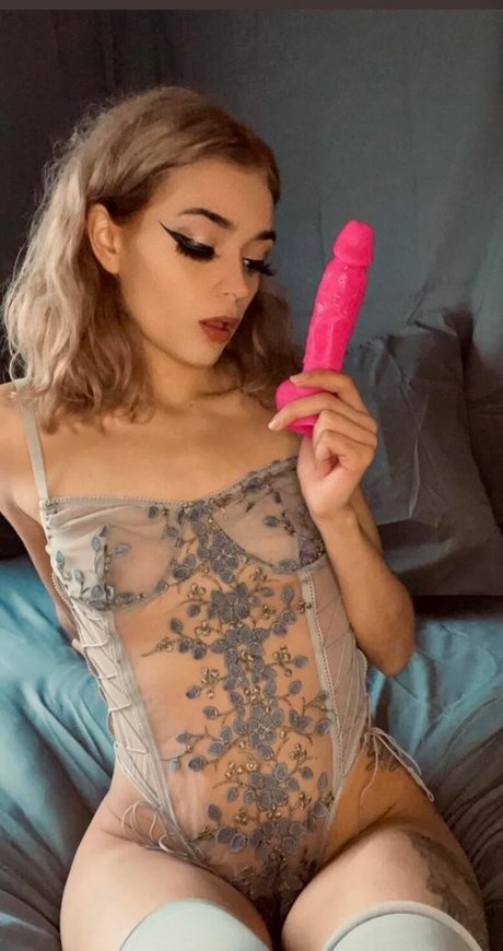 Jadelive pretty model picture